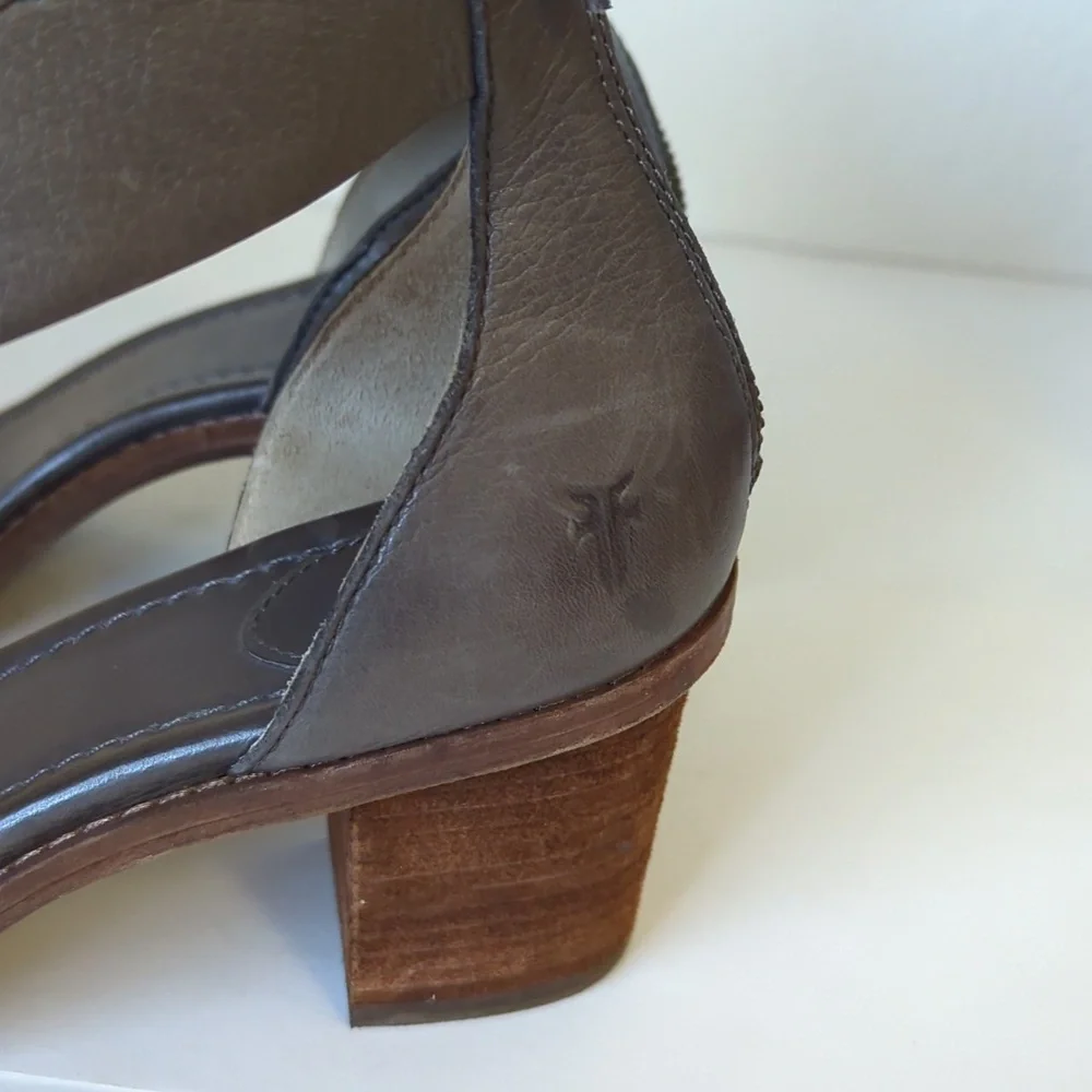 Frye Brielle Charcoal Grey Wooden Ankle Sandals - Size 8 - Picture 4 of 15